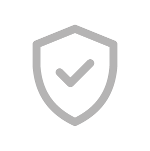 קו מתאר אפור של מגן עם סימן וי בפנים ממורכז על רקע שקוף. מושלם להמחשת אישור, בטיחות או אבטחה - אידיאלי כסמל לאפליקציות מתנה מצחיקה או להישגים שובבים.